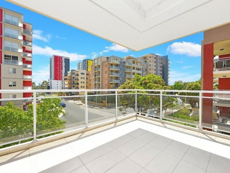 15/8-10 Lachlan Street, Liverpool NSW 2170