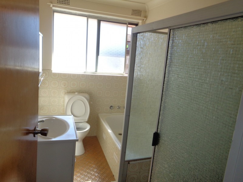 9/20 Charles street, Liverpool NSW 2170