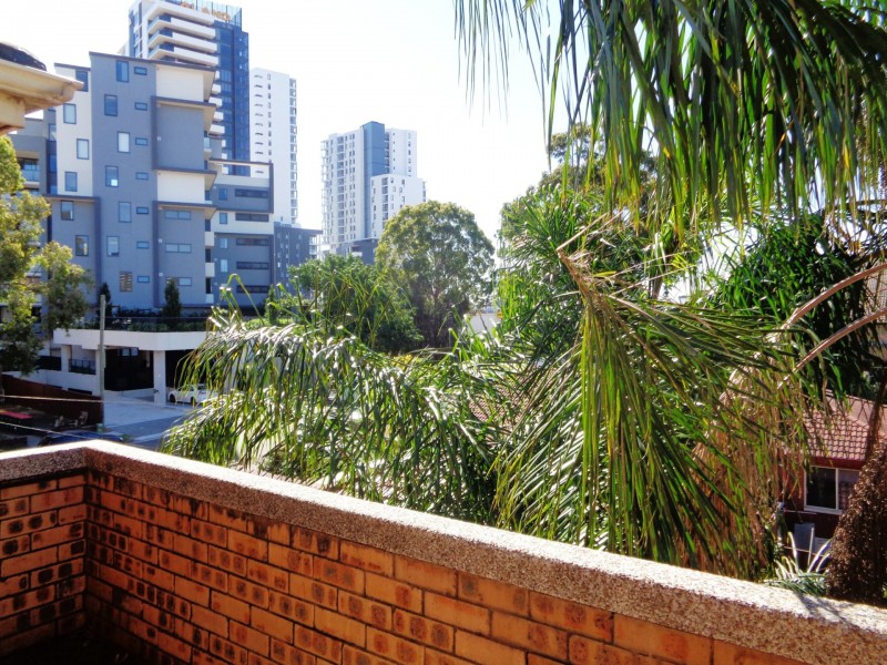 9/20 Charles street, Liverpool NSW 2170