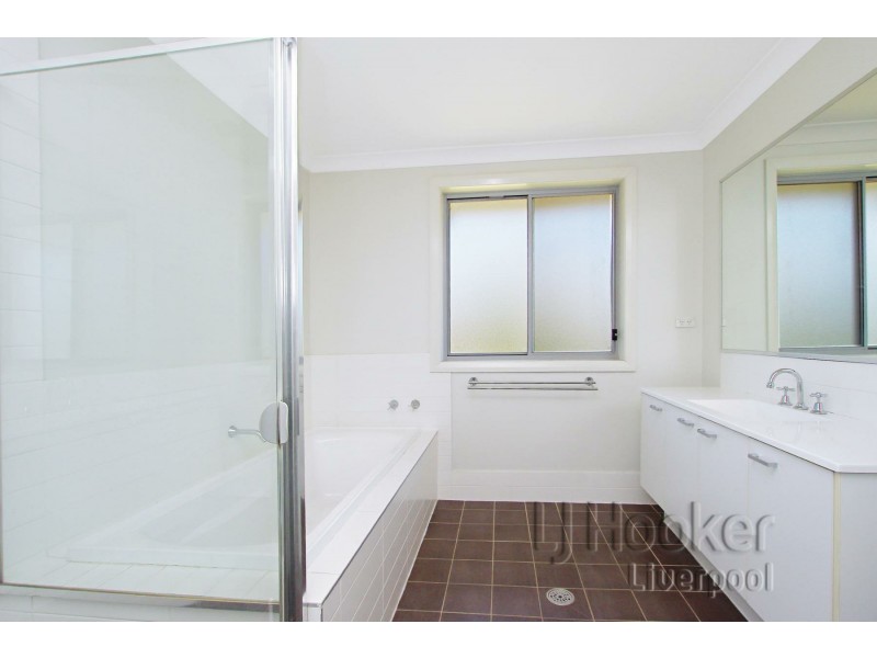 24 Eleanor Drive, Glenfield NSW 2167