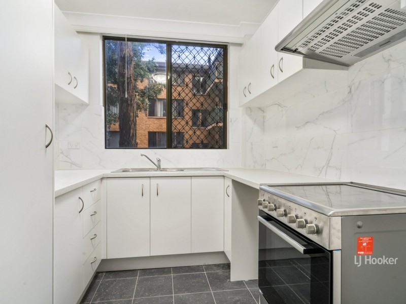 8/132 Moore Street, Liverpool NSW 2170