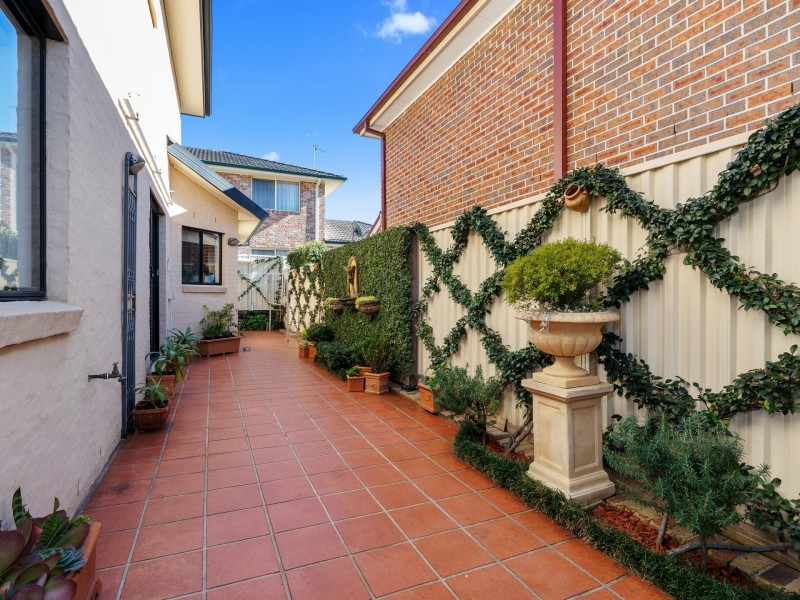 3B Luongo Close, Prestons NSW 2170