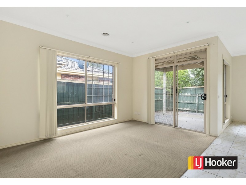 20 Tucker Street, Cranbourne VIC 3977