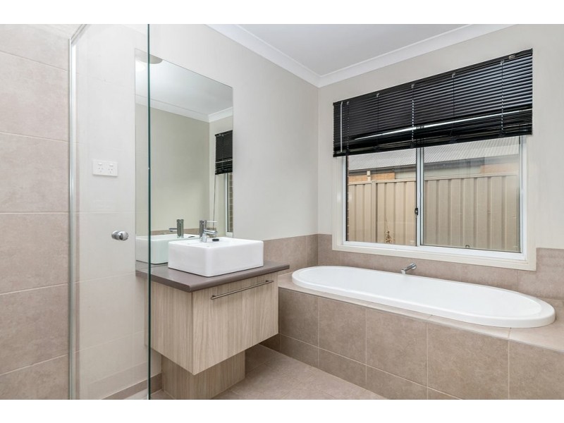 9 Wollemi Drive, Shepparton North VIC 3631