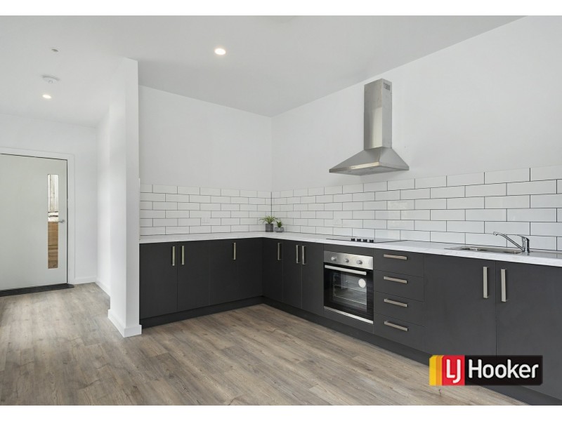 2/92 Beach Street, Frankston VIC 3199