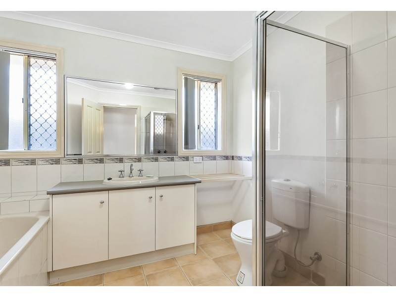 33 Chardonnay Drive, Skye VIC 3977