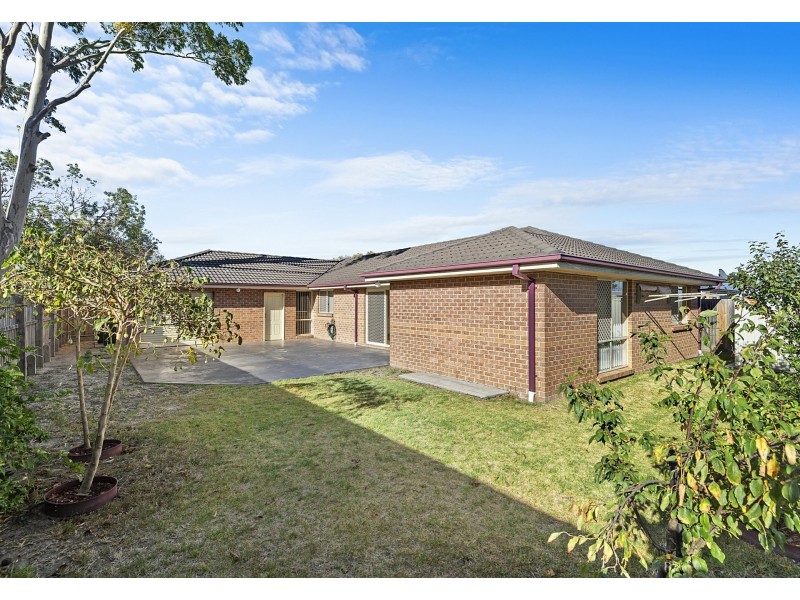 33 Chardonnay Drive, Skye VIC 3977