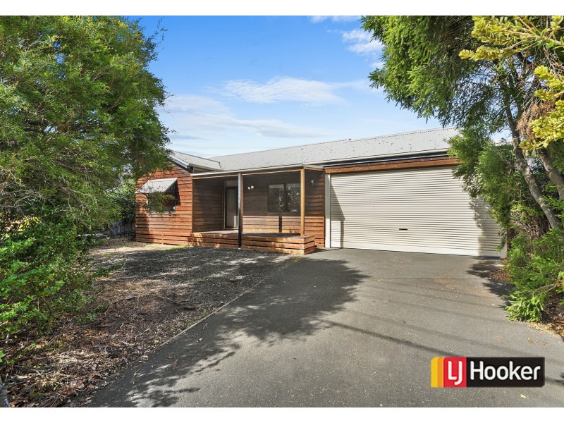 8 Colin Avenue, Frankston VIC 3199