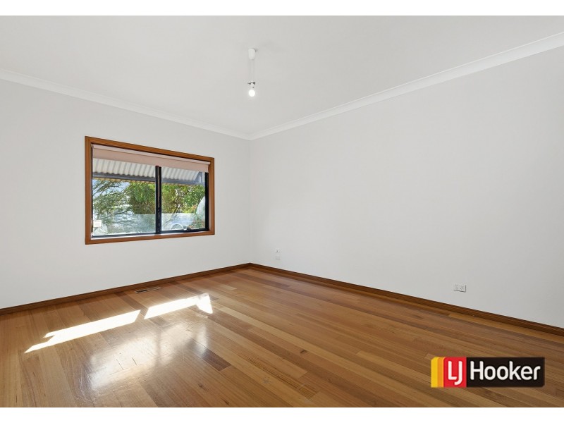 8 Colin Avenue, Frankston VIC 3199