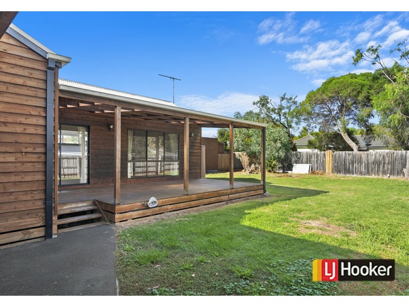 8 Colin Avenue, Frankston VIC 3199