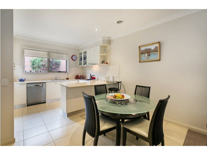 9a Seaview Avenue, Mornington VIC 3931