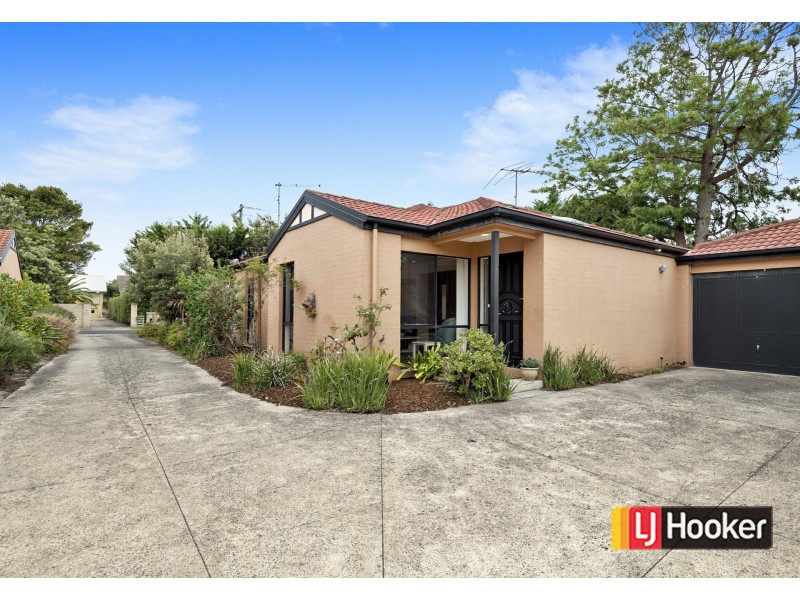 Unit 2/33-35 Fortescue Avenue, Seaford VIC 3198