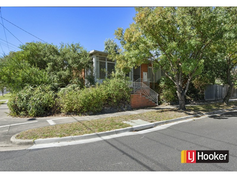 2 Clarke Street, Frankston VIC 3199