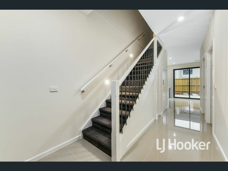 12 Autumn Crescent, Carrum Downs VIC 3201