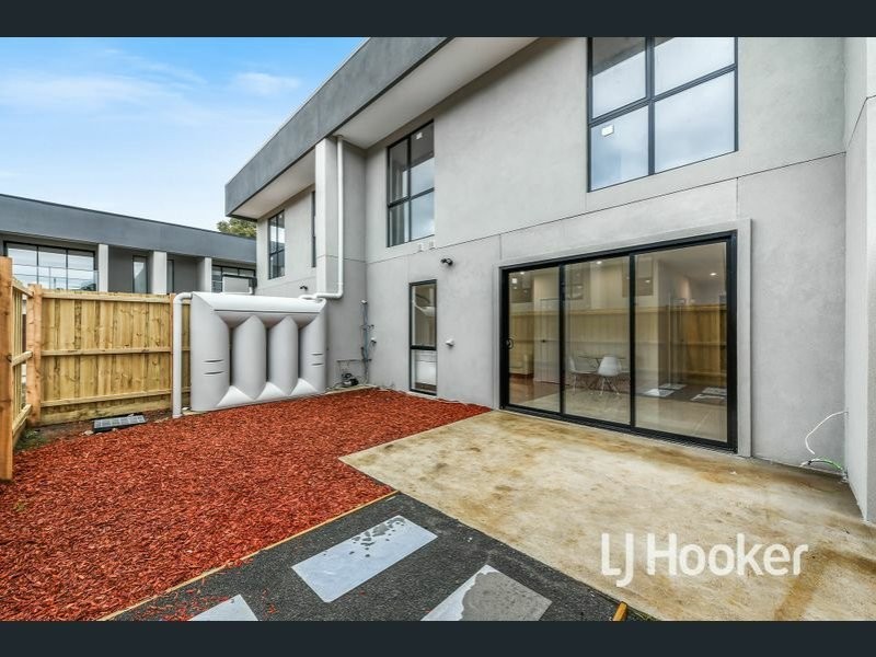 12 Autumn Crescent, Carrum Downs VIC 3201