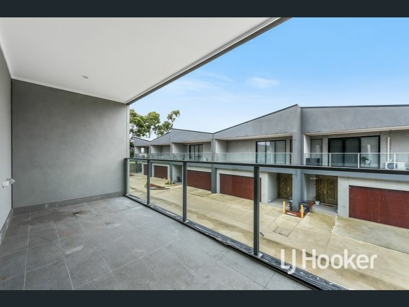 12 Autumn Crescent, Carrum Downs VIC 3201