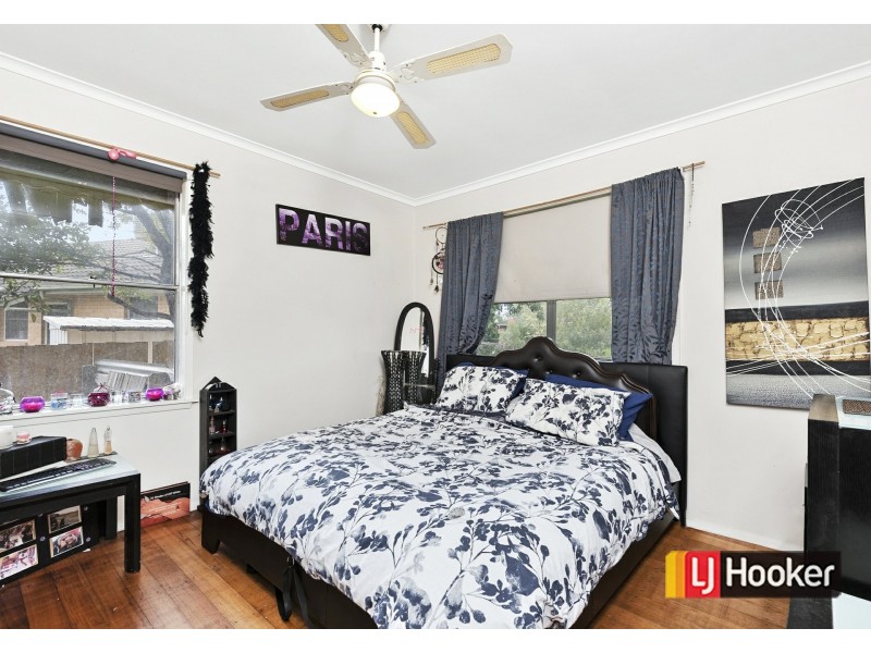 62 Brunning Crescent, Frankston North VIC 3200