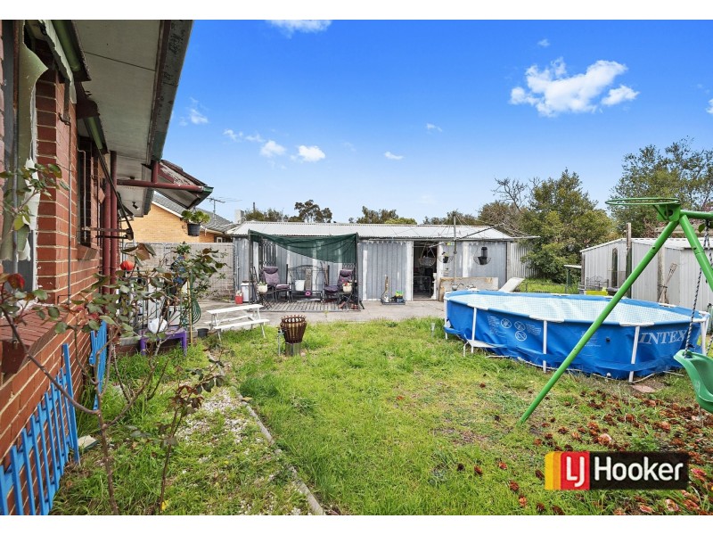 62 Brunning Crescent, Frankston North VIC 3200