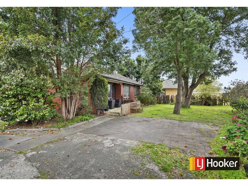 62 Brunning Crescent, Frankston North VIC 3200