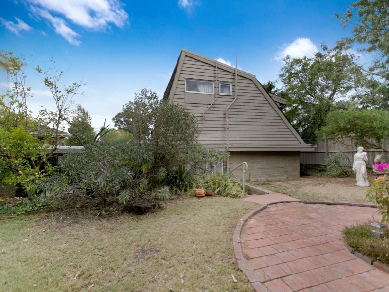 30 Kimba Avenue, Frankston VIC 3199