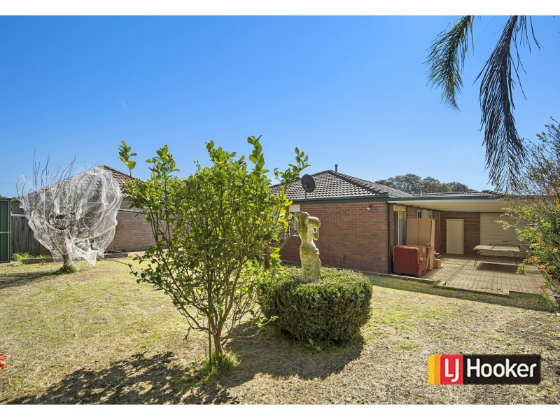 6 John Monash Drive, Skye VIC 3977