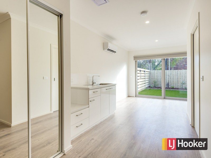 4/14 Bondi Avenue, Frankston VIC 3199