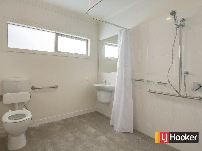 1/14 Bondi Ave, Frankston VIC 3199