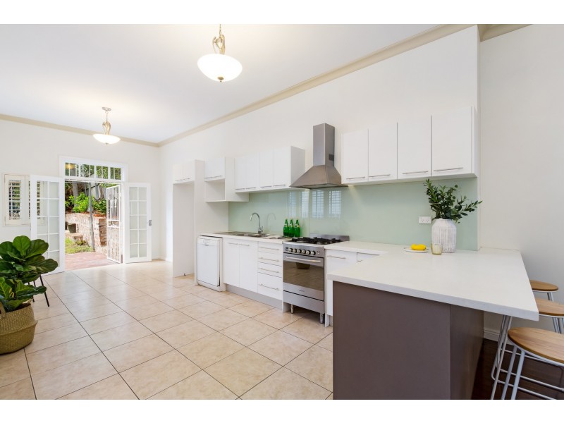 23 Waverley Crescent, Bondi Junction NSW 2022 LJ Hooker Bondi Junction Charing Cross Withdrawn