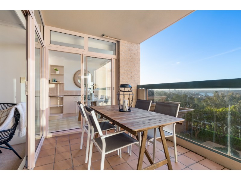 202/81 Grafton Street, Bondi Junction NSW 2022 LJ Hooker Bondi Junction Charing Cross Sold