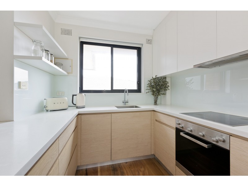 18/10-12 Fletcher Street, Bondi Beach NSW 2026