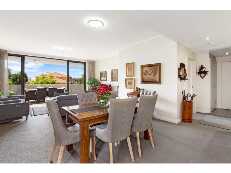 25/4248 Waverley Street, Bondi Junction NSW 2022 LJ Hooker Bondi Junction Charing Cross