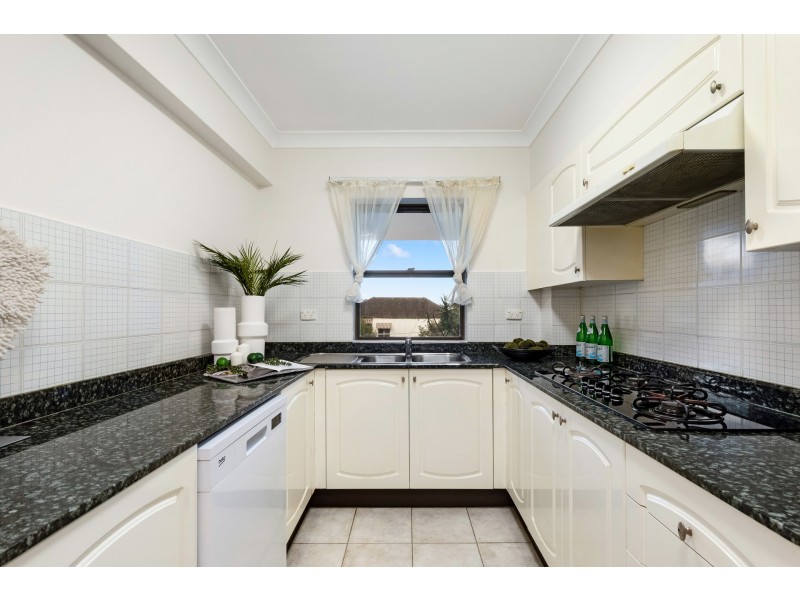 10/4-8 Edgecumbe Avenue, Coogee NSW 2034