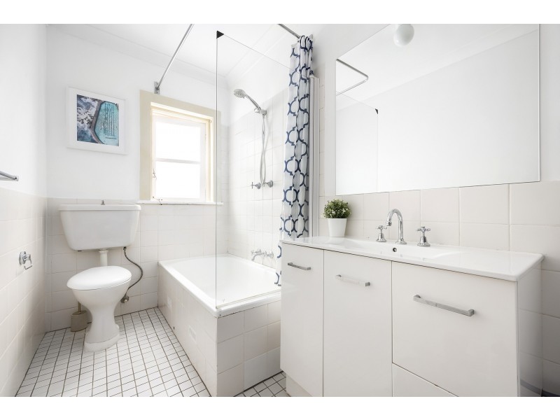 8/110-114 Ramsgate Avenue, Bondi Beach NSW 2026