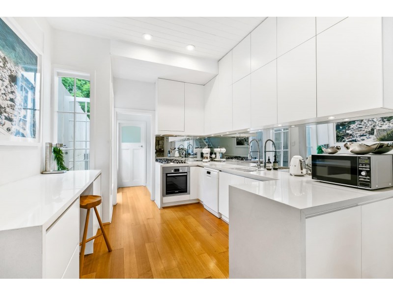 90 Ruthven Street, Bondi Junction NSW 2022