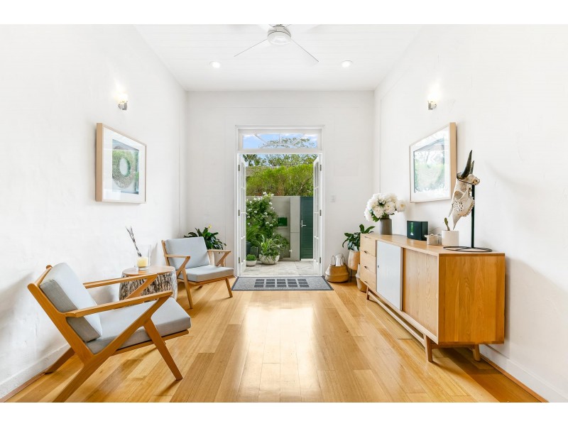 90 Ruthven Street, Bondi Junction NSW 2022