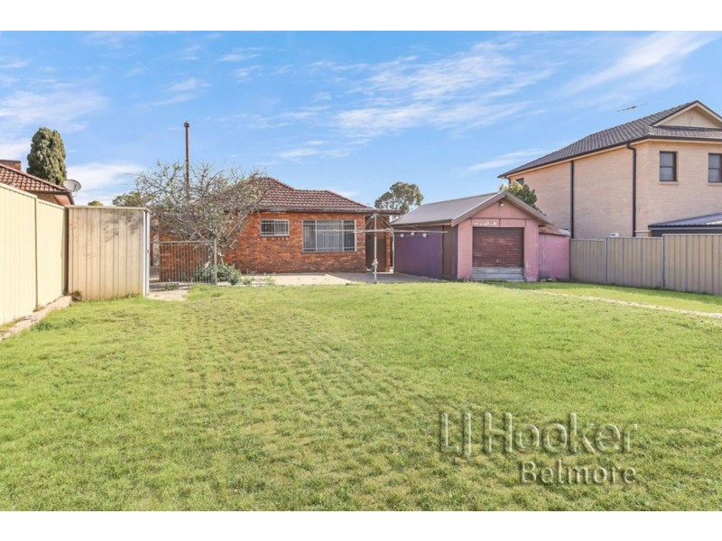 4 Glover Street, Greenacre NSW 2190