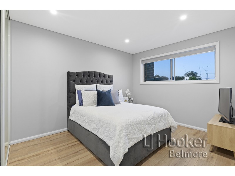 22 Marina Crescent, Greenacre NSW 2190