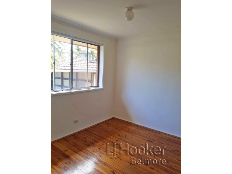 16 Lucinda Ave, Georges Hall NSW 2198