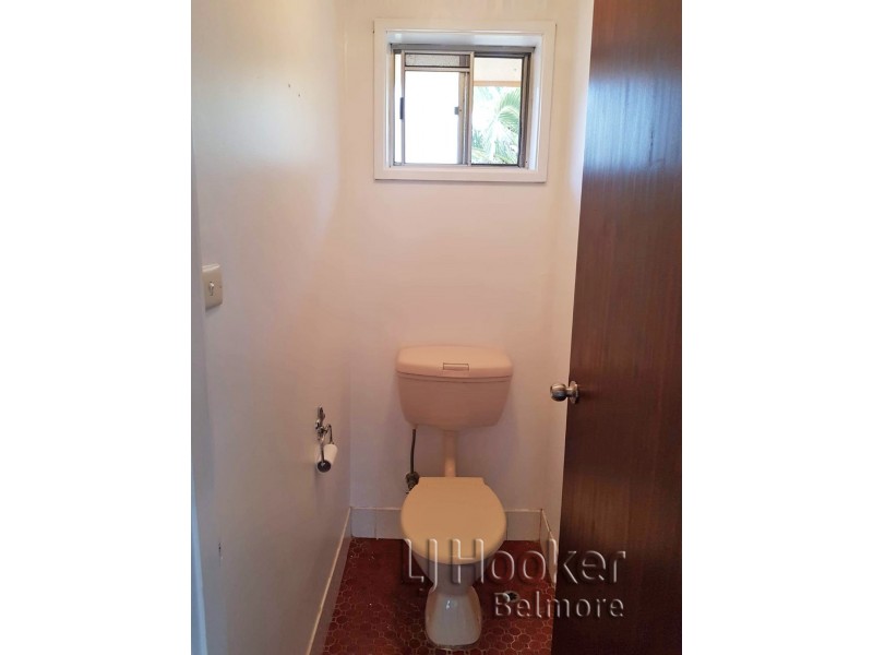 16 Lucinda Ave, Georges Hall NSW 2198