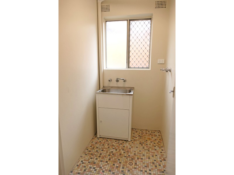 2 Leylands Parade, Belmore NSW 2192