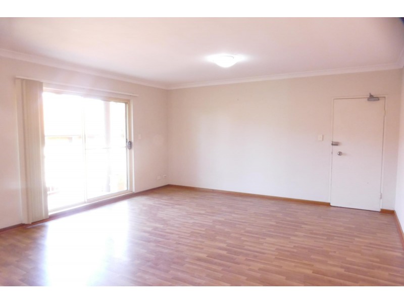 6/13 Sharp Street, Belmore NSW 2192