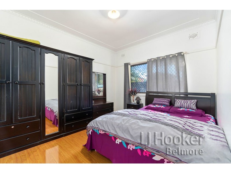 180 Roberts Road, Greenacre NSW 2190