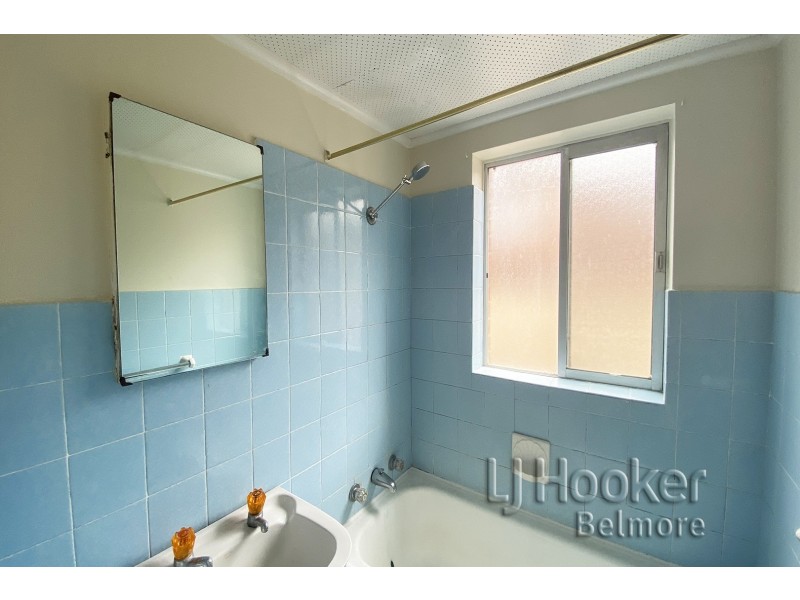 2/266 River Avenue, Carramar NSW 2163