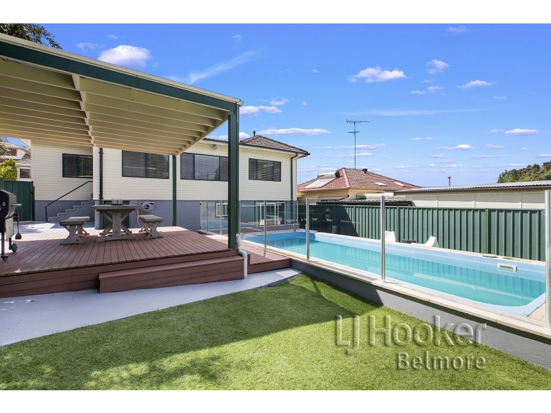 4 Forshaw Avenue, Peakhurst NSW 2210