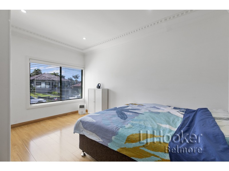 4 Forshaw Avenue, Peakhurst NSW 2210