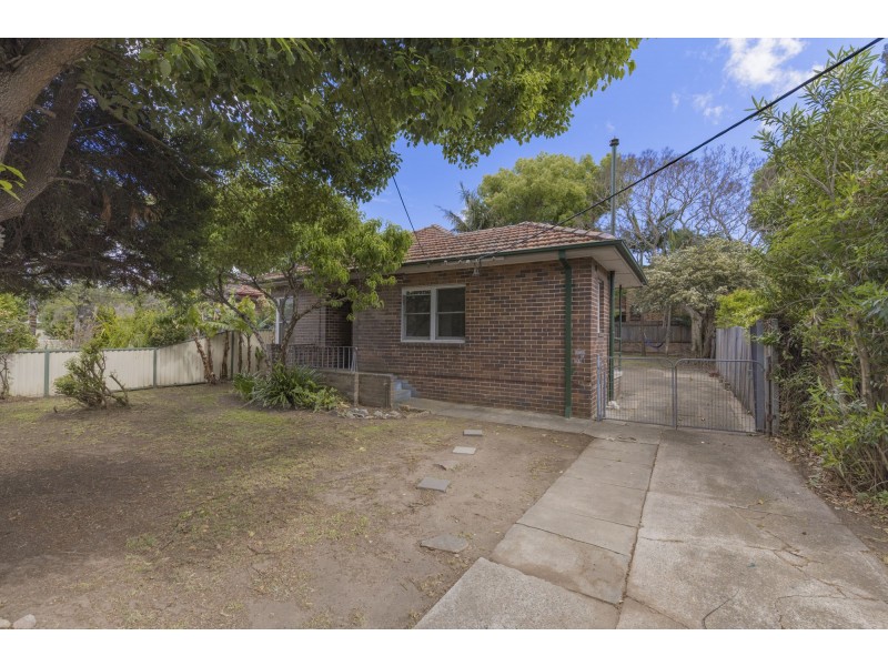 54 Vicliffe Avenue, Campsie NSW 2194