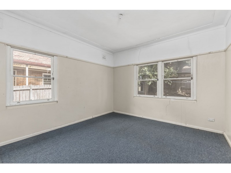 54 Vicliffe Avenue, Campsie NSW 2194