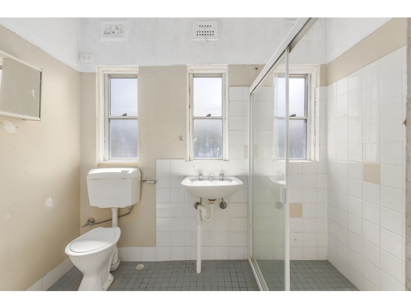 54 Vicliffe Avenue, Campsie NSW 2194