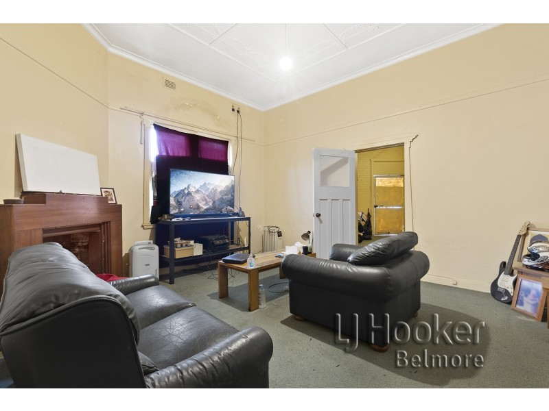 18-20 Canarys Road, Roselands NSW 2196
