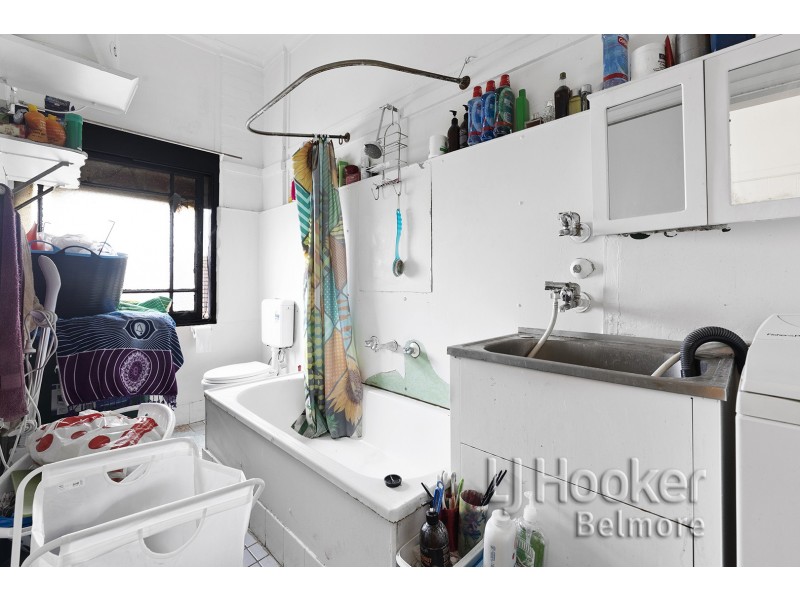 18-20 Canarys Road, Roselands NSW 2196